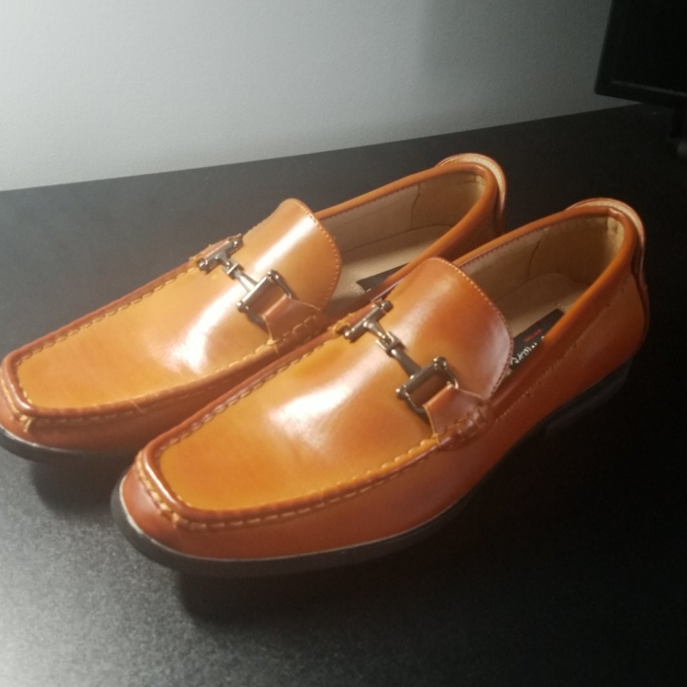 Bruno Marc tan loafers